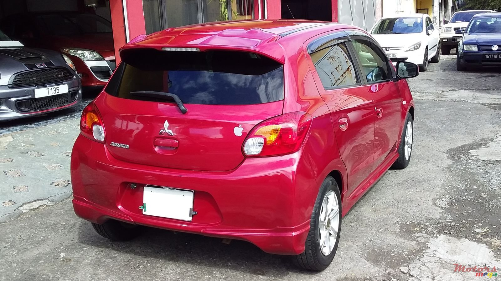 2013' Mitsubishi Mirage photo #4