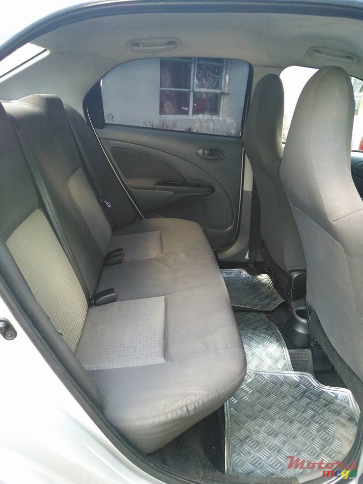 2013' Toyota Etios photo #6