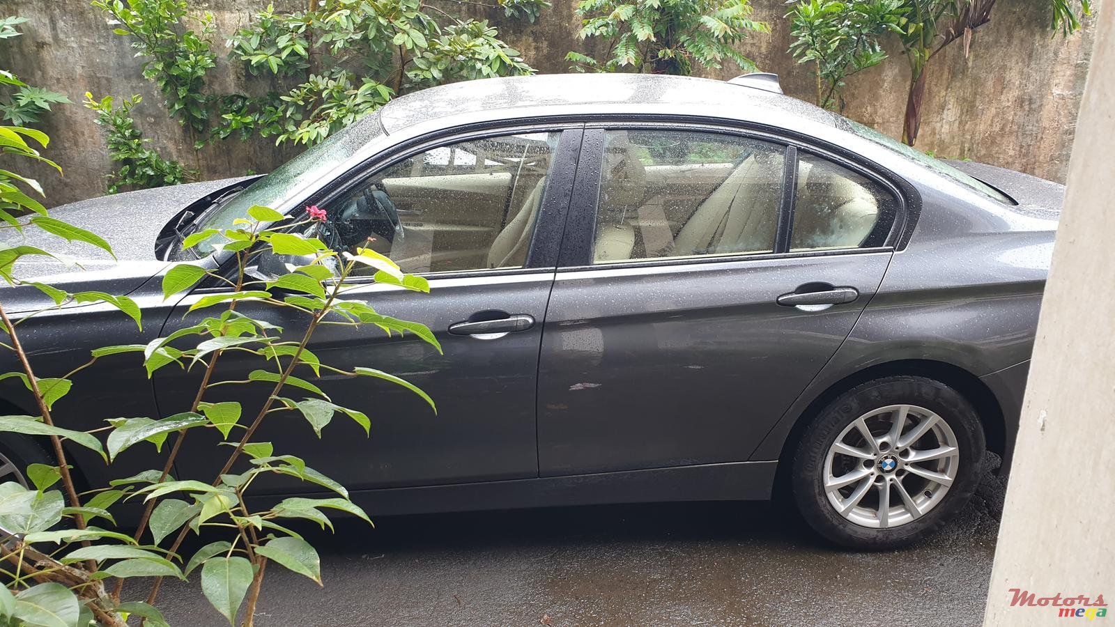 2013' BMW 3 Series None photo #3