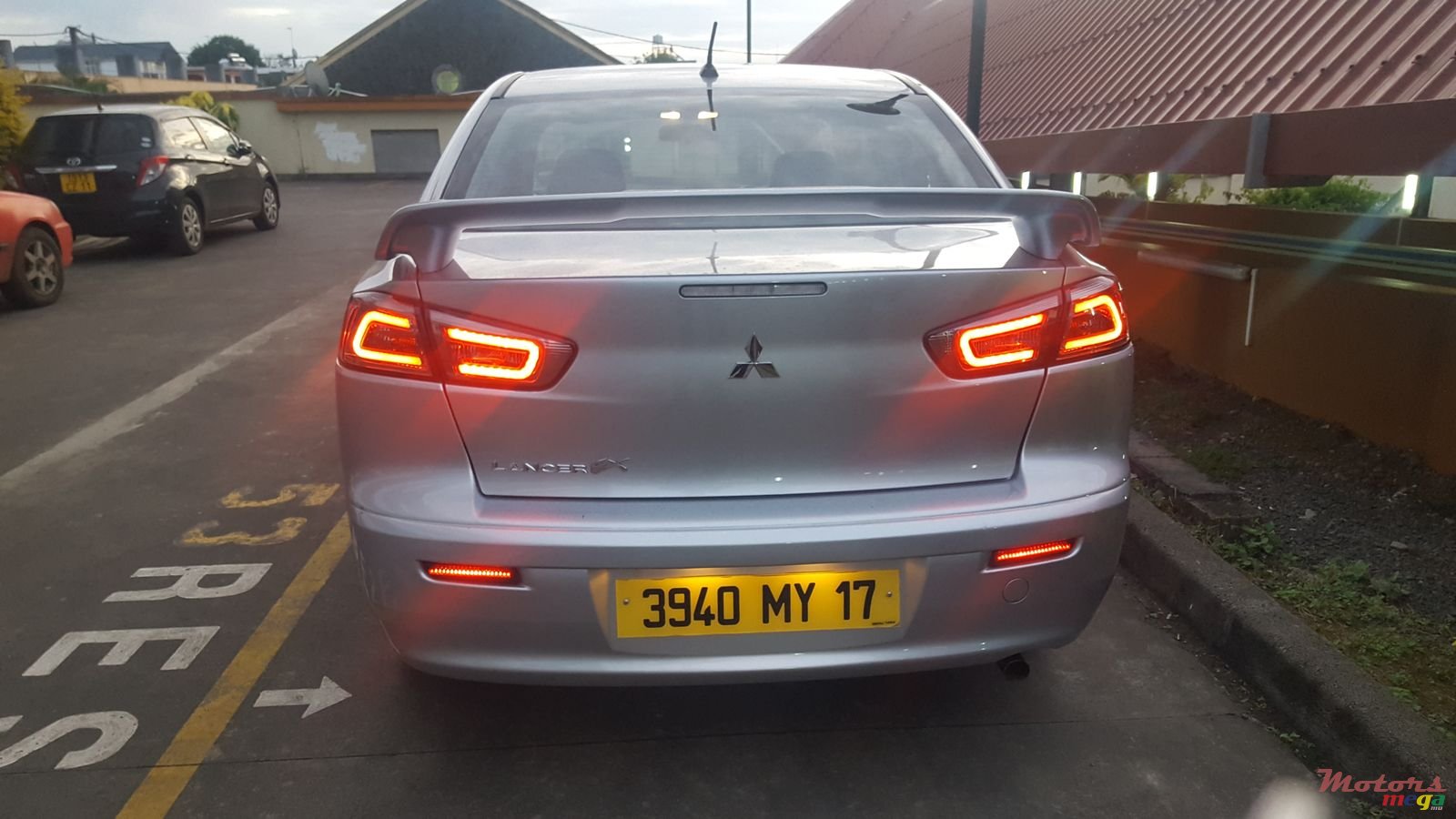 2017' Mitsubishi Lancer Evolution photo #5