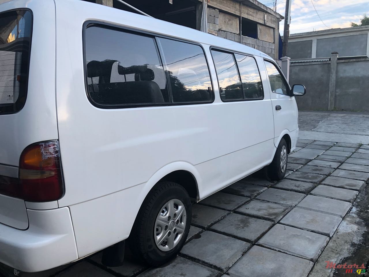 2004' Kia Pregio photo #5
