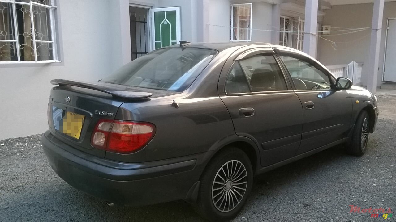 2000' Nissan Sunny sunroof-alloywheels-DVD screen photo #1