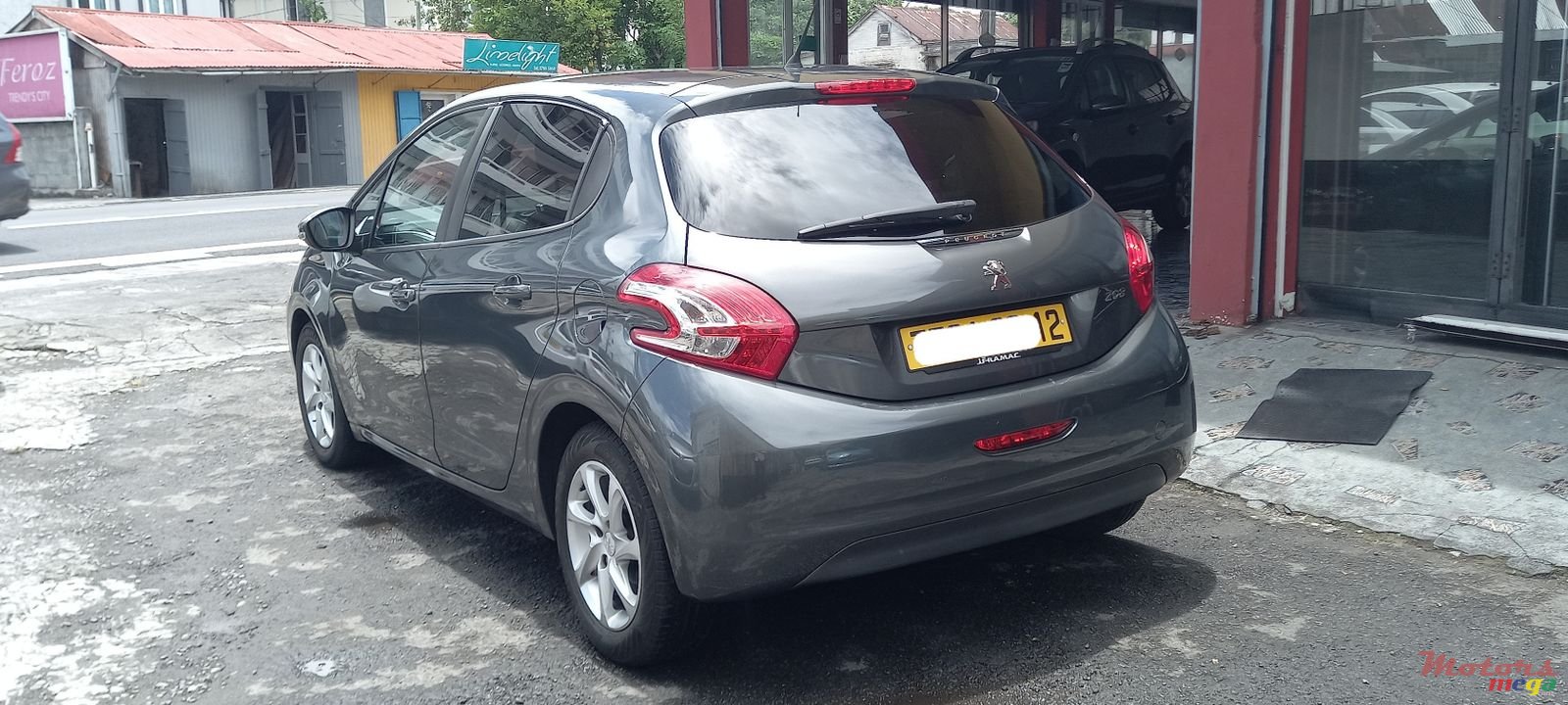 2012' Peugeot 208 photo #5