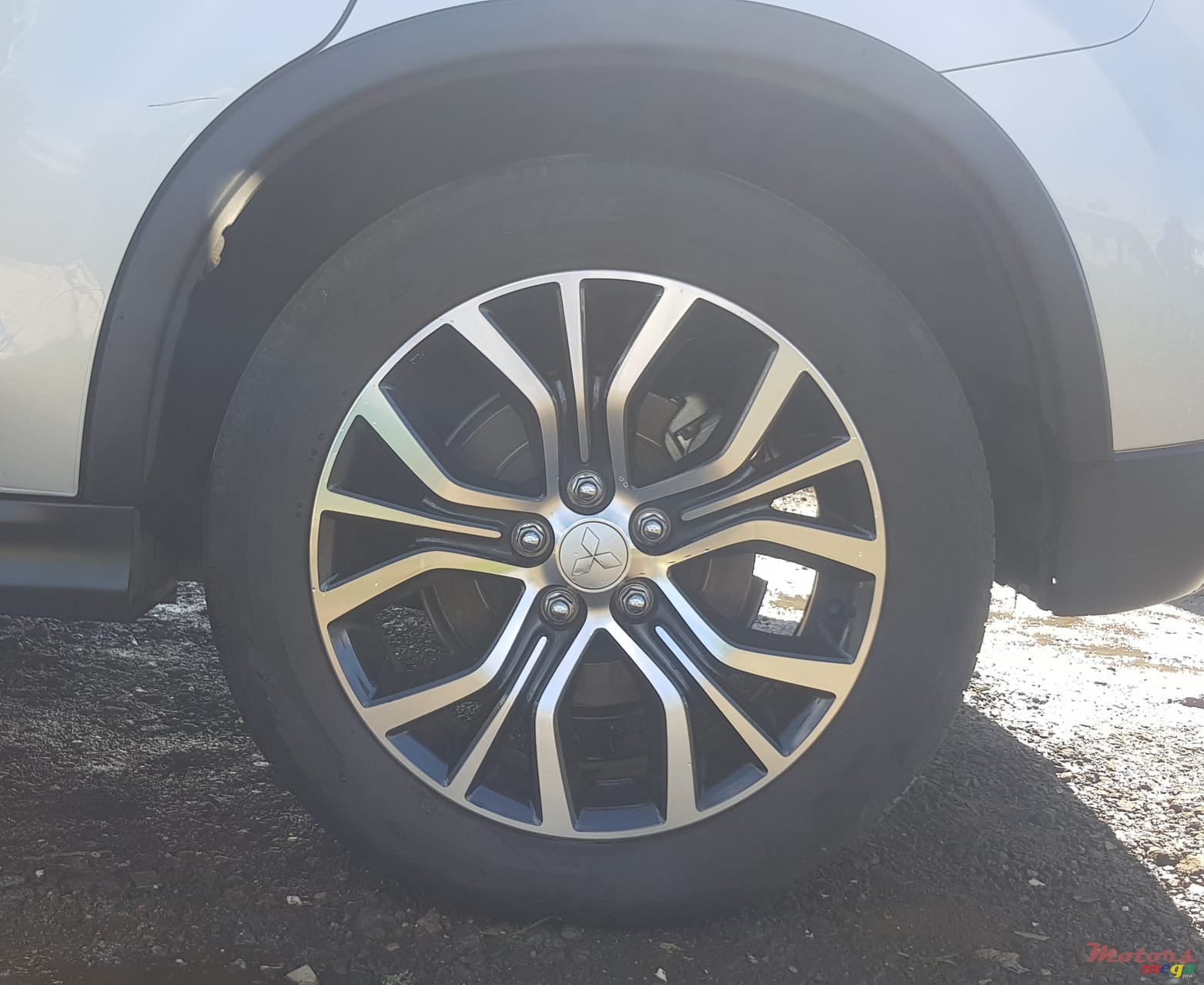 2017' Mitsubishi ASX photo #6