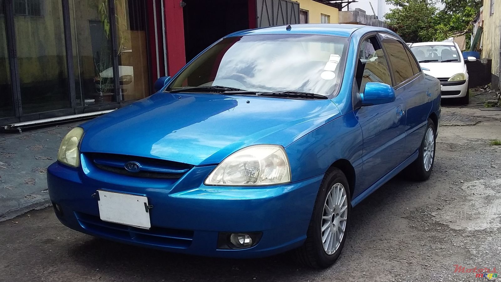 2005' Kia Rio photo #1