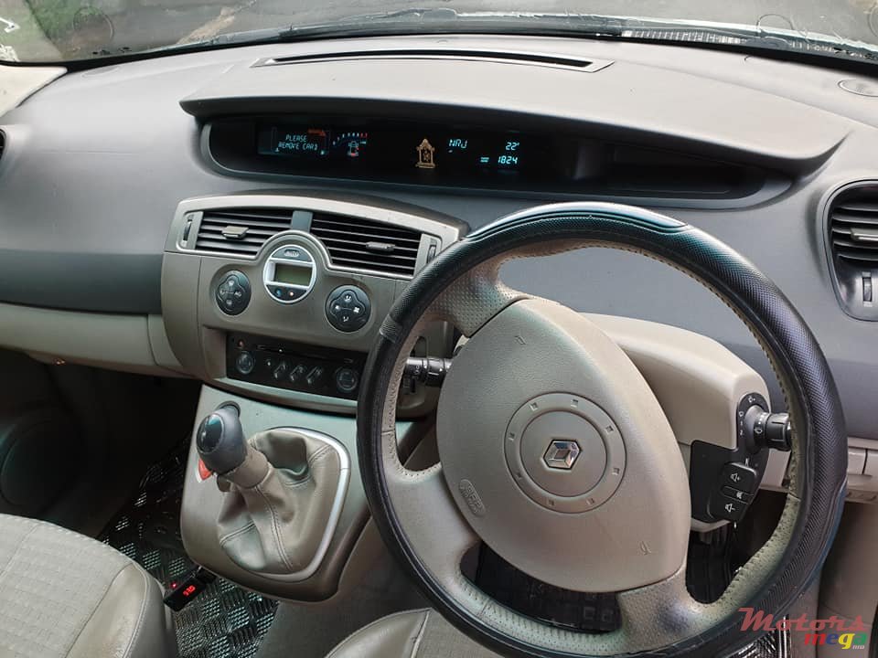 2005' Renault Scenic photo #4
