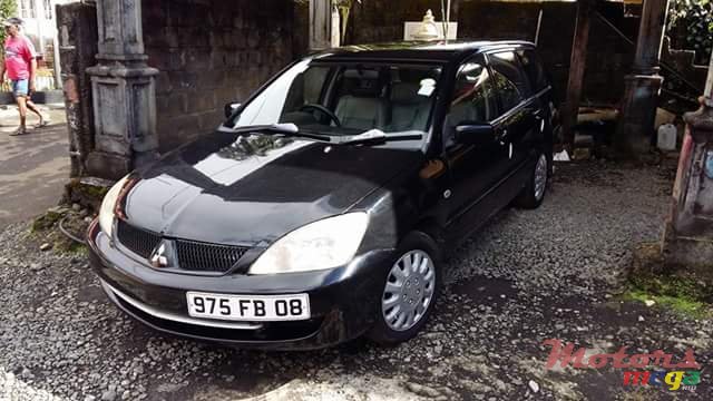 2008' Mitsubishi Lancer station wagon photo #1