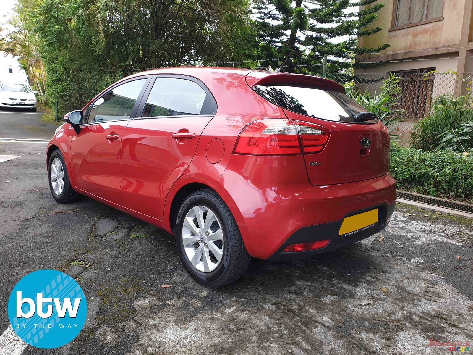 2011' Kia Rio photo #2