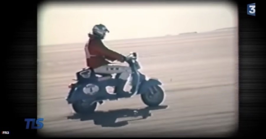 That Time Some Geniuses Took a Vespa Scooter to the Dakar Off-Road Rally