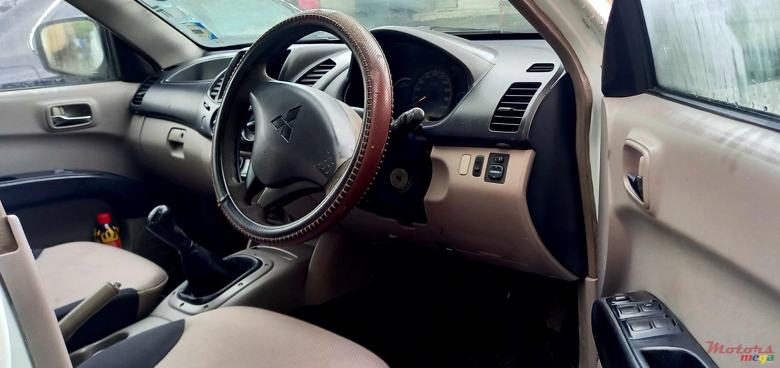 2009' Mitsubishi L 200 Sportero photo #5