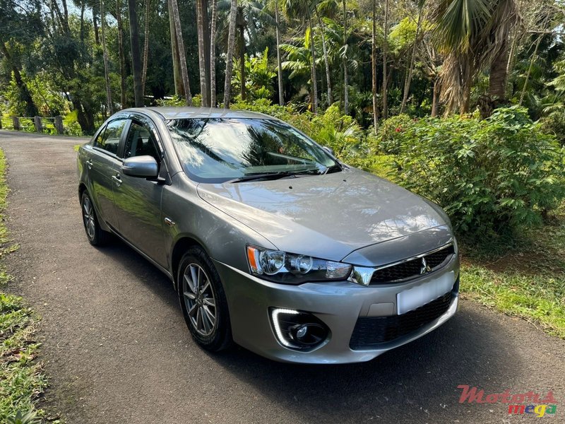 2017' Mitsubishi Lancer Ex photo #3