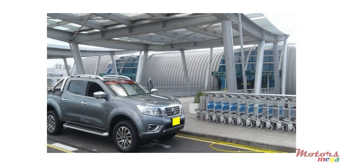 2019' Nissan Navara photo #1
