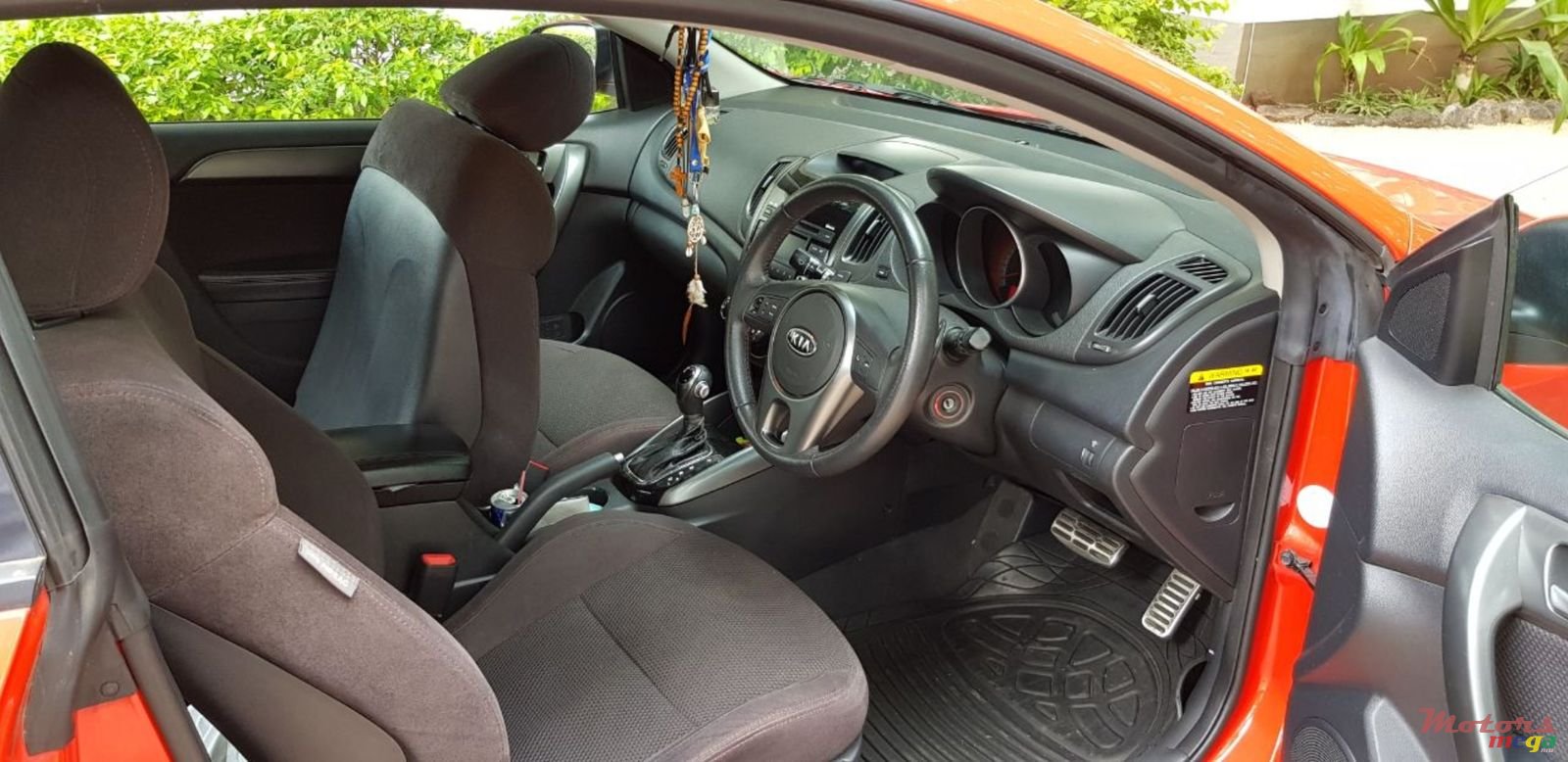 2011' Kia Koup photo #2