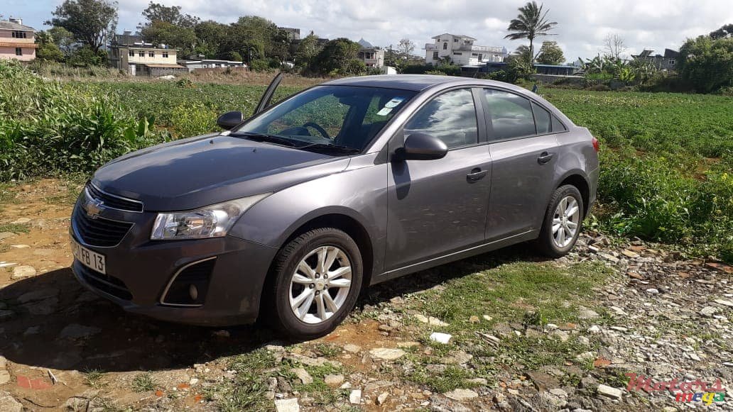 2013' Chevrolet Cruze photo #4