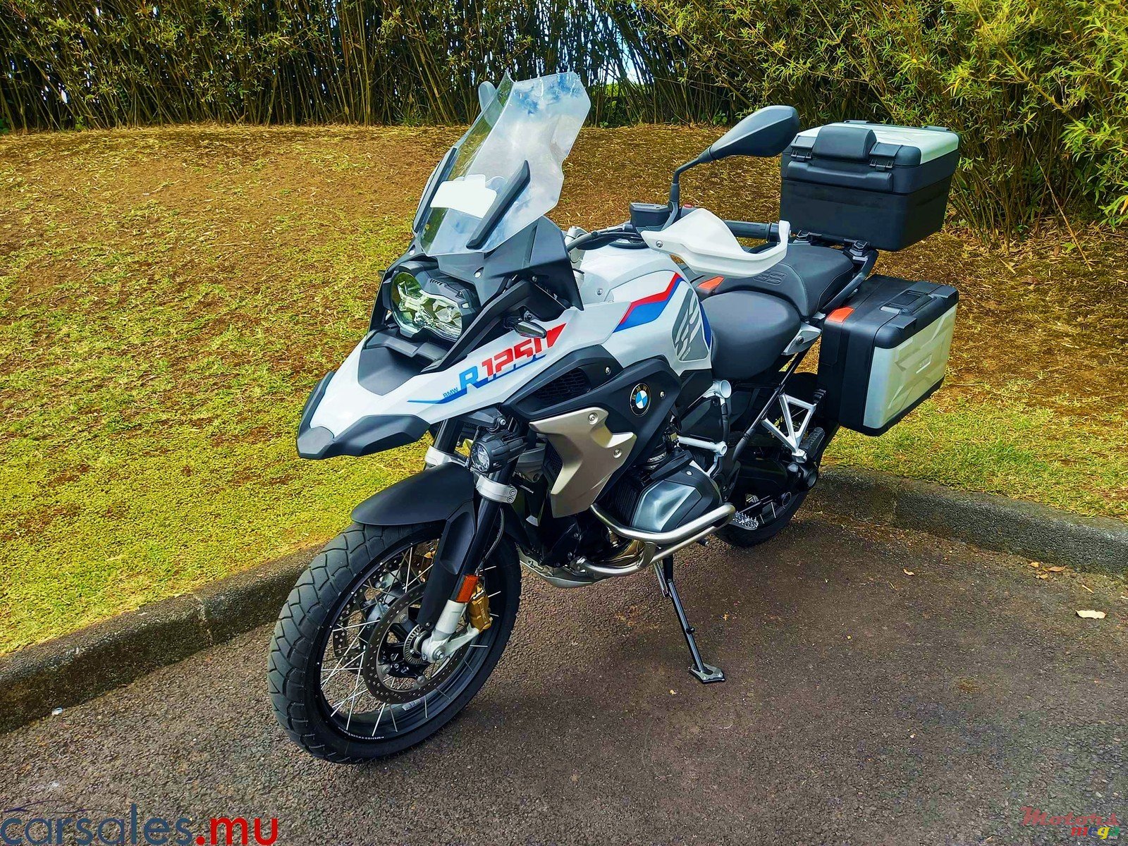 2022' BMW R 1250 GS photo #1