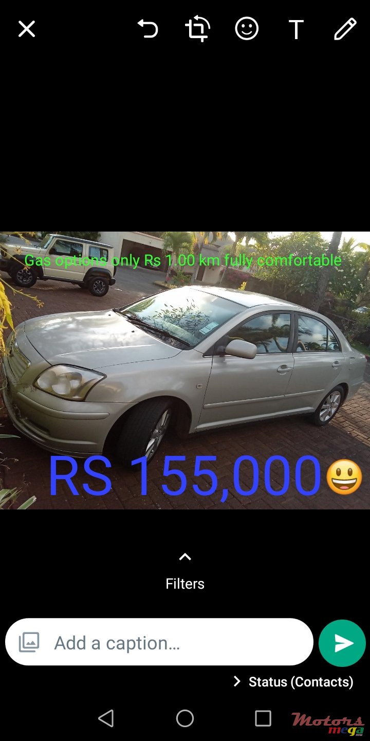 2004' Toyota Avensis photo #2