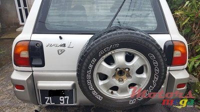 1997' Toyota RAV4 photo #3
