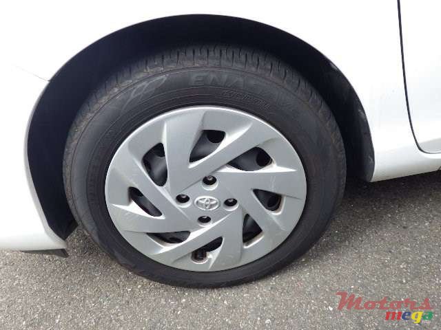 2016' Toyota Aqua photo #4