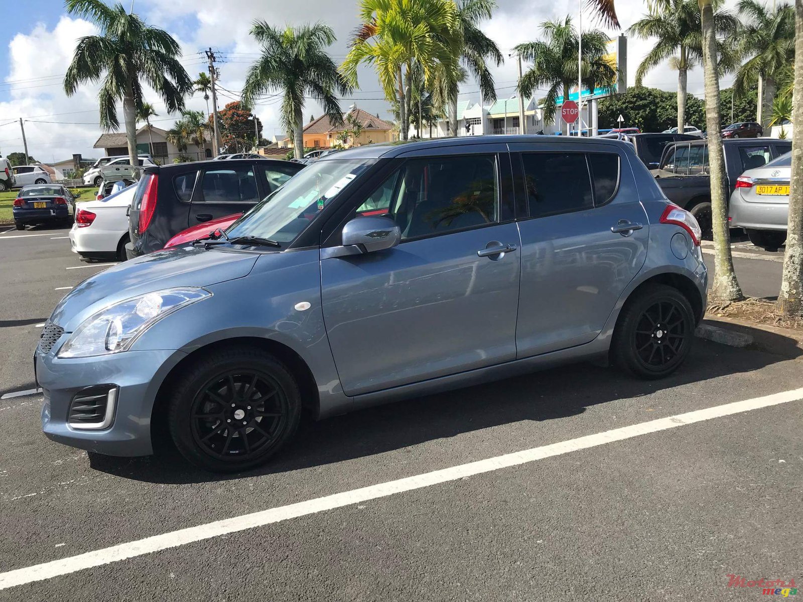 2013' Suzuki Swift photo #1