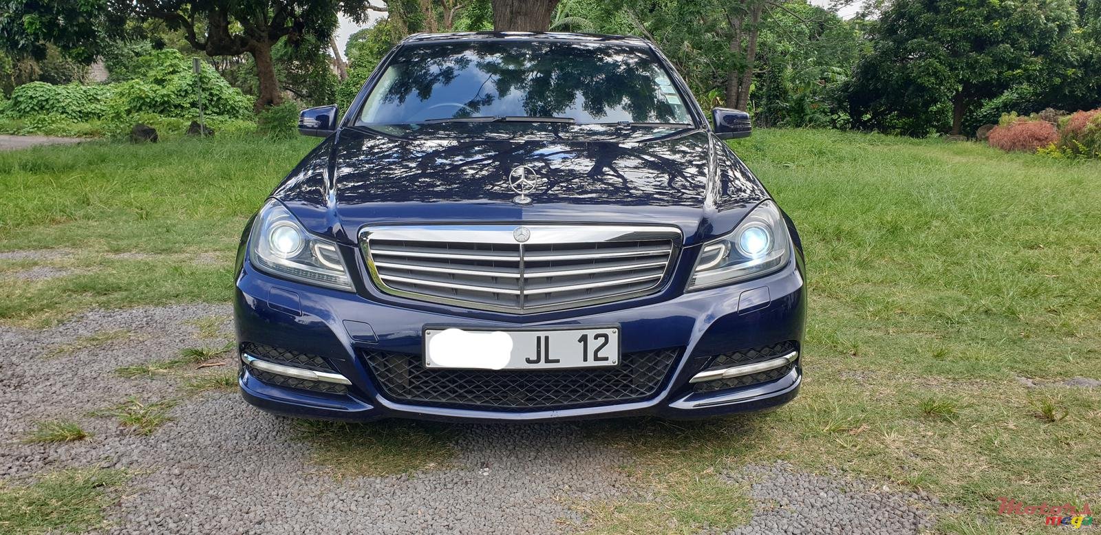 2012' Mercedes-Benz C-Class photo #2