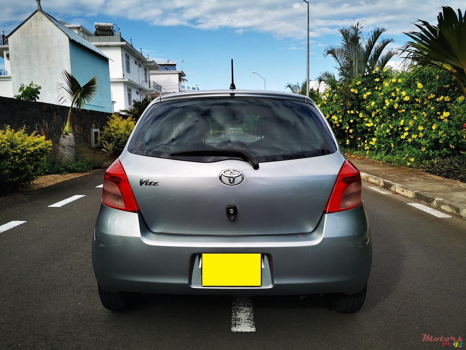 2006' Toyota Vitz 1.0L photo #3