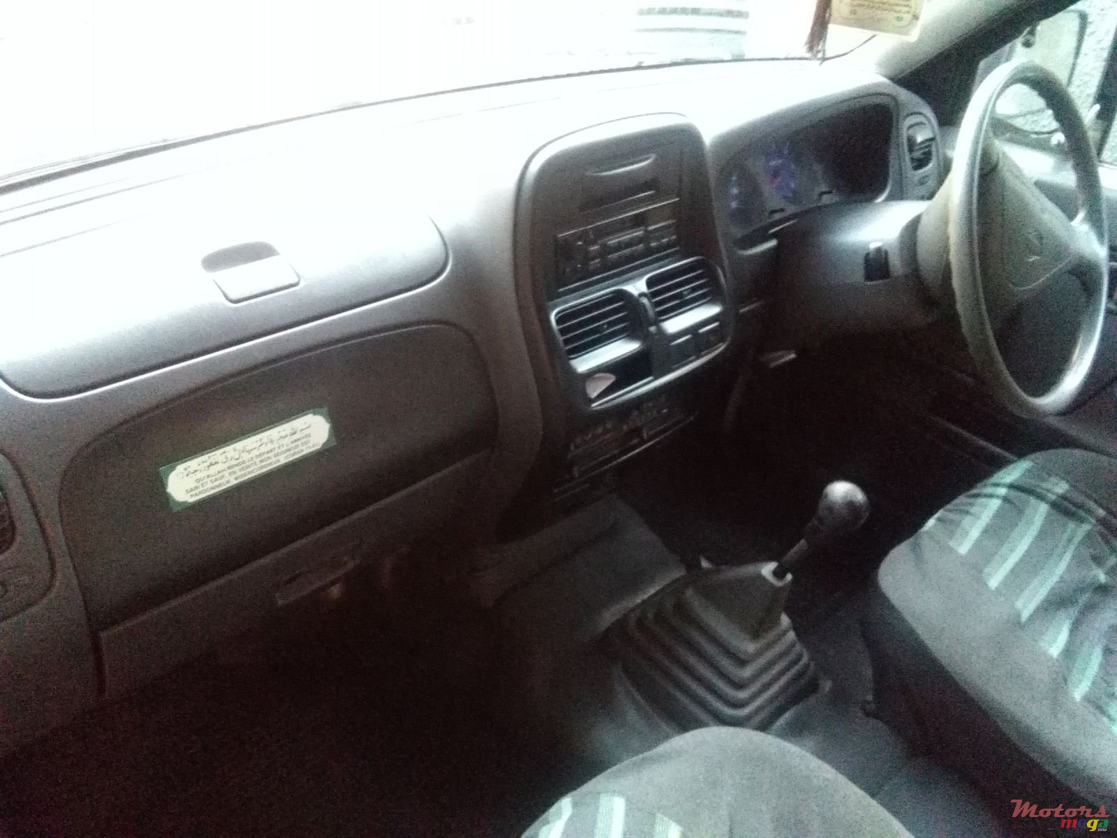 2000' Nissan Navara Genuine photo #1