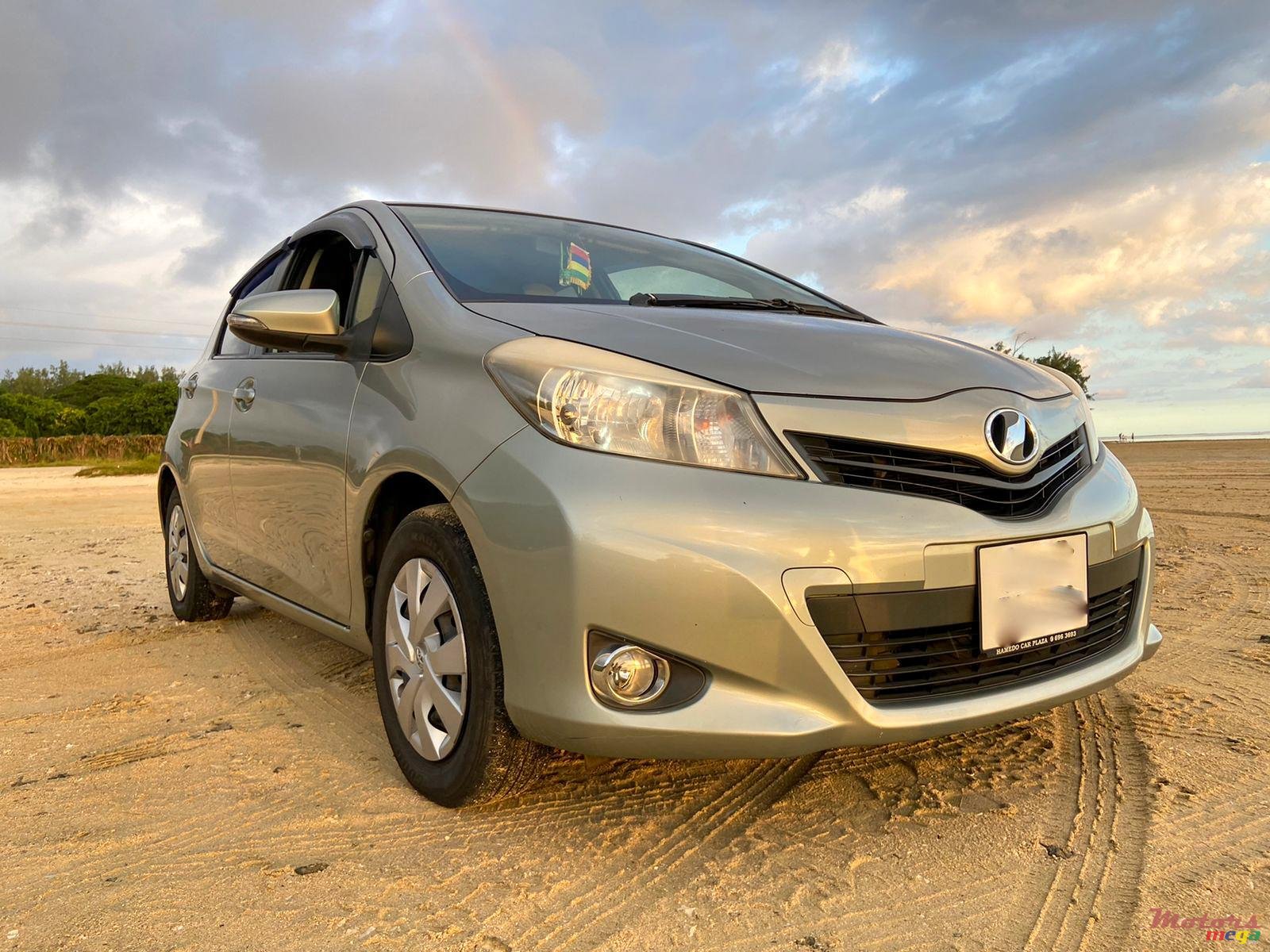 2012' Toyota Vitz photo #2