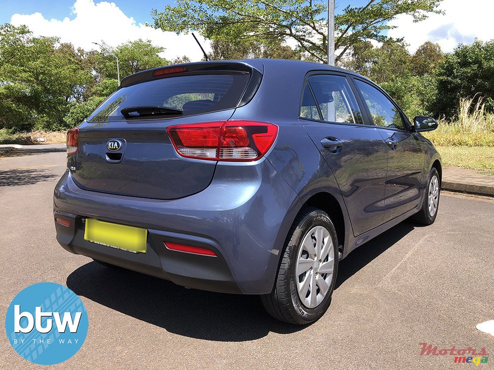 2017' Kia Rio photo #4