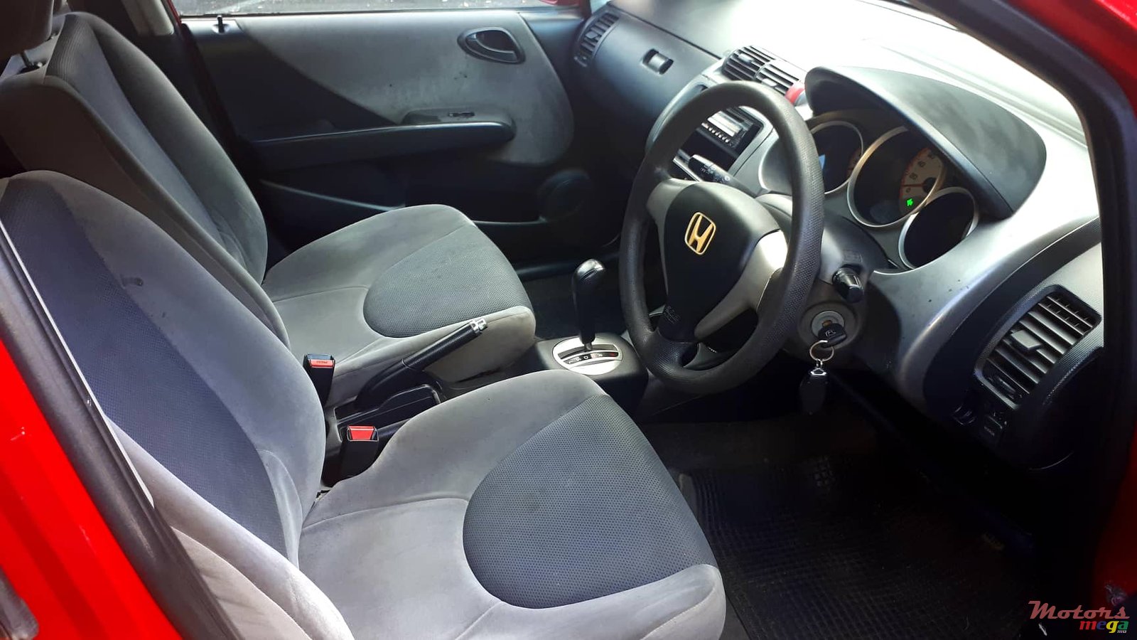 2004' Honda Fit photo #5