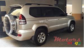 2004' Toyota Prado photo #1