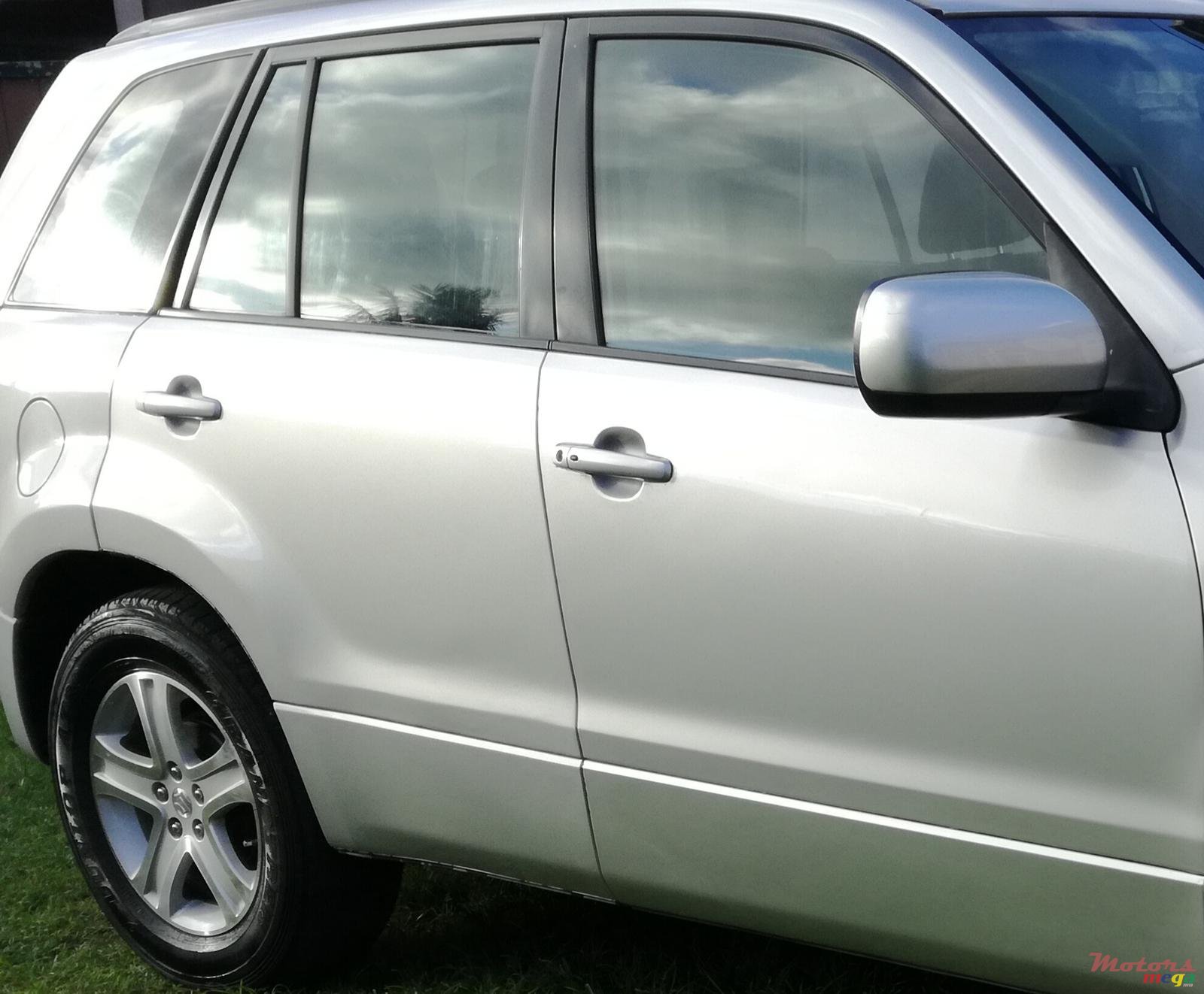 2007' Suzuki Grand Vitara SUV photo #1