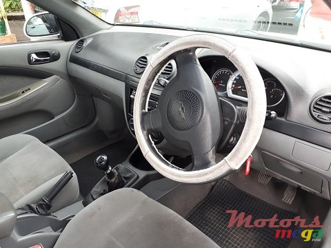 2009' Chevrolet Optra Autovan photo #6