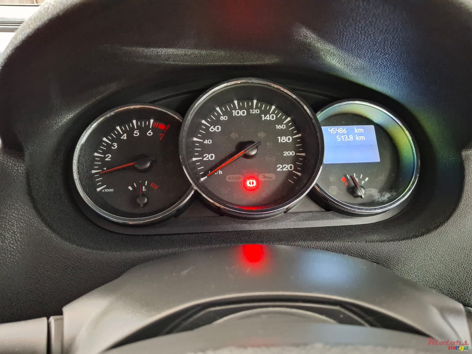 2011' Renault Fluence photo #7