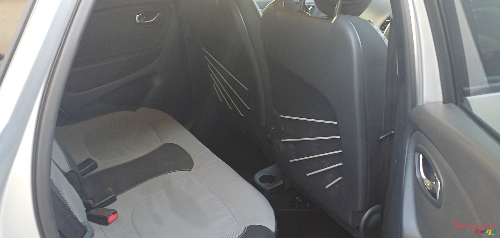 2014' Renault Captur photo #6