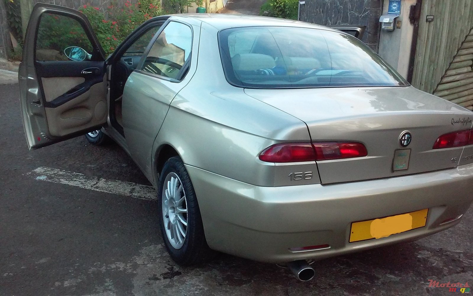 2004' Alfa Romeo 156 photo #2