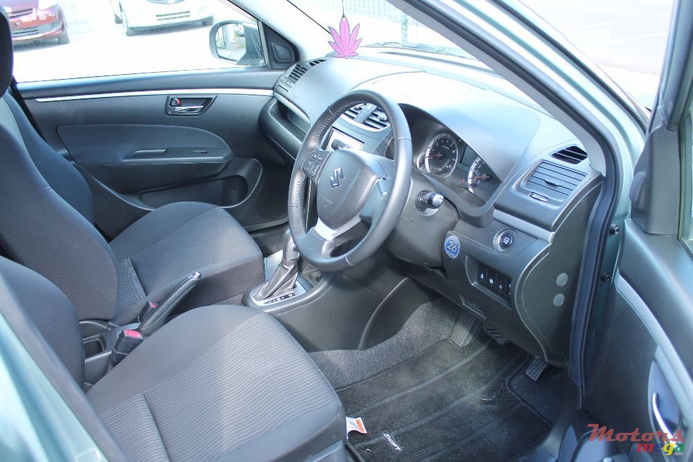 2011' Suzuki photo #2