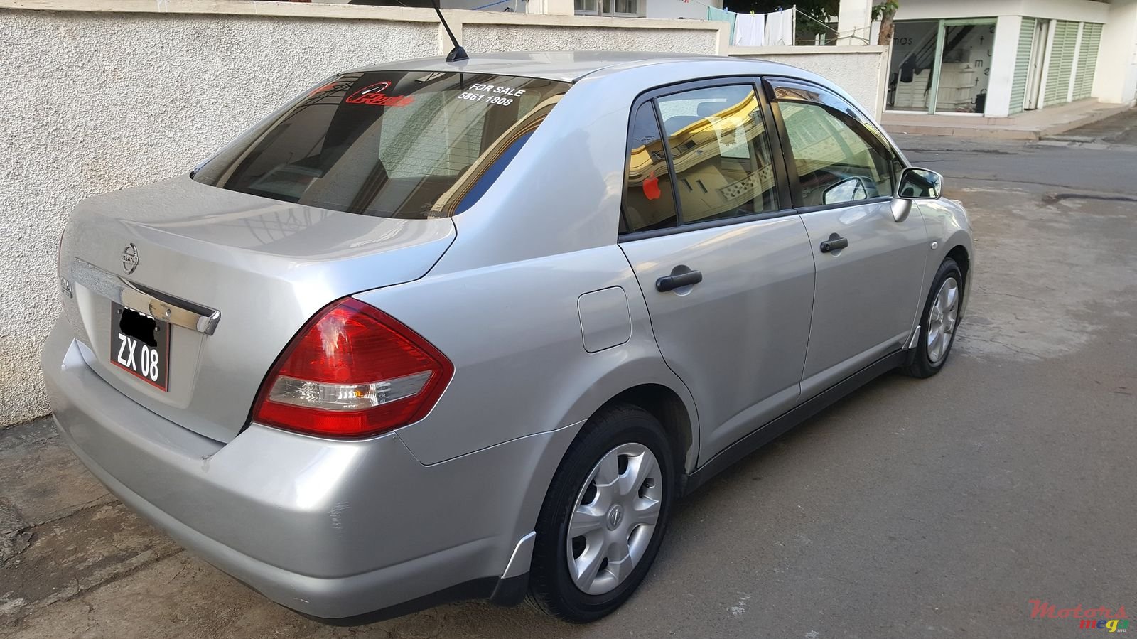 2008' Nissan Tiida Latio photo #2