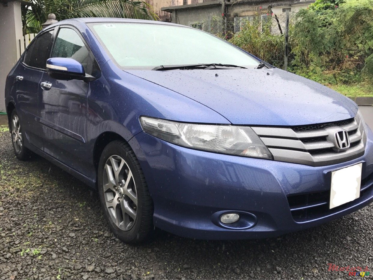 2010' Honda City I-Vtec photo #1