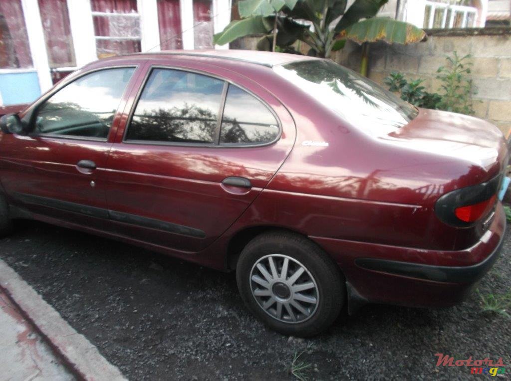 1998' Renault Megane photo #2