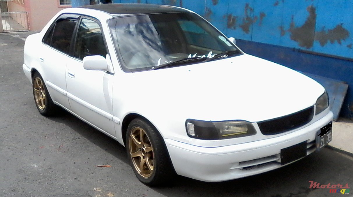 1999' Toyota Corolla photo #1