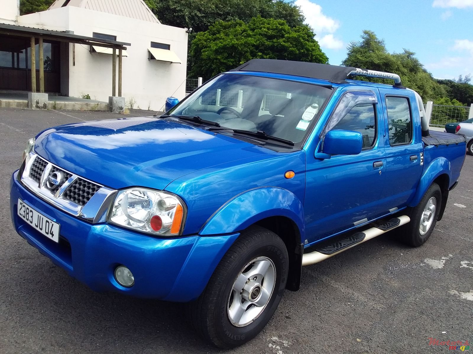 2004' Nissan Hardbody photo #3