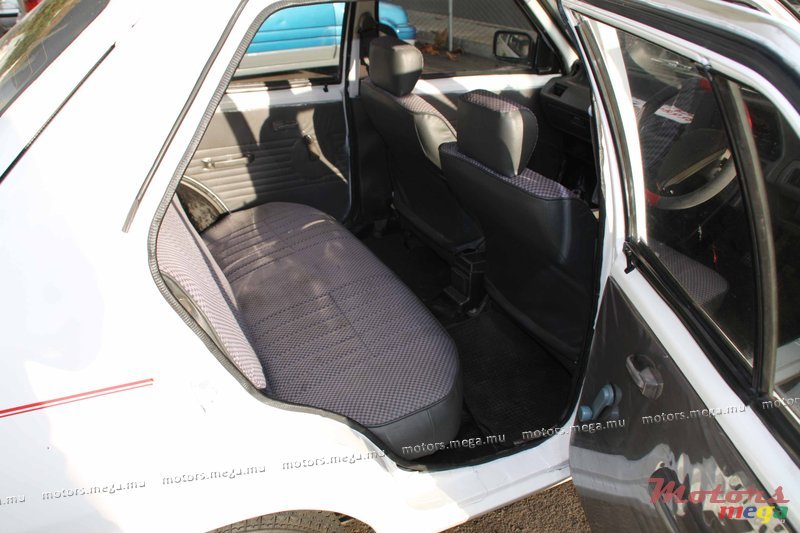 1991' Nissan AK10 photo #6