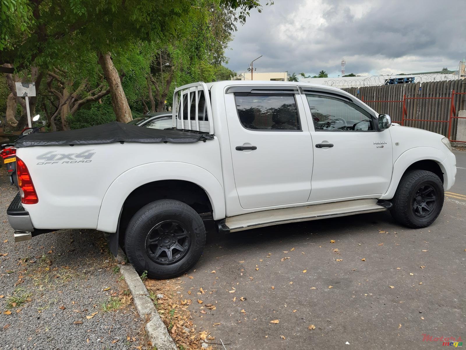 2010' Toyota Hilux photo #4
