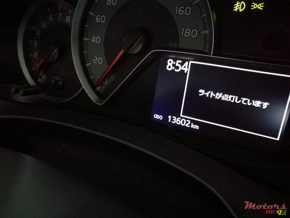 2014' Toyota Vitz photo #7