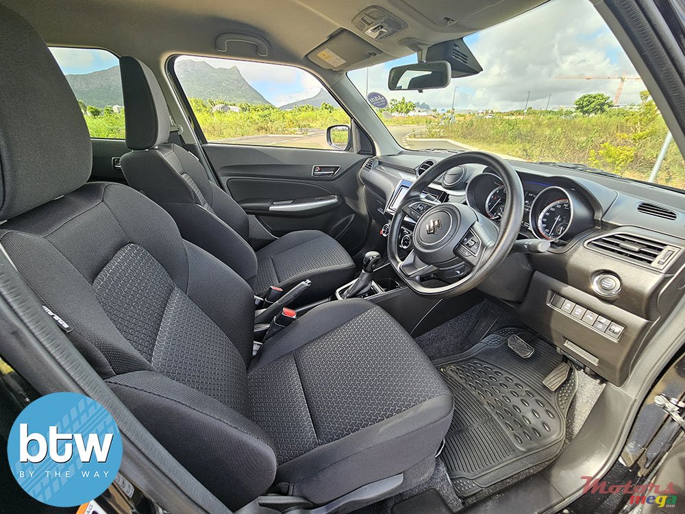 2022' Suzuki Swift Japan photo #5