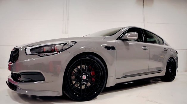 Kia K900 Looks, Sounds Snarly with Forced Induction in SEMA Preview