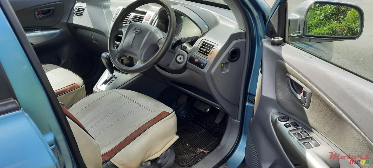 2005' Hyundai Tucson Automatic transmission photo #7