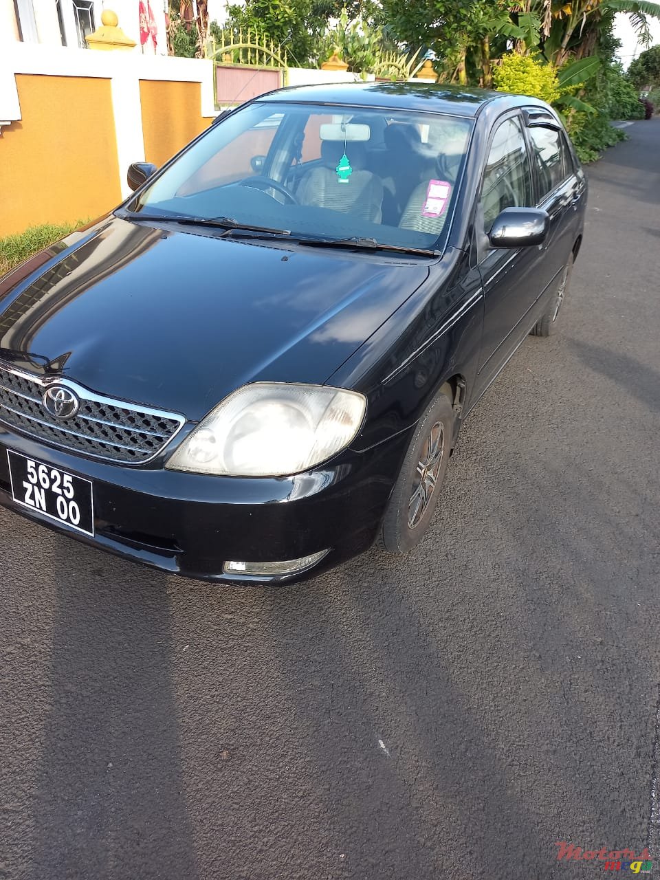 2000' Toyota Corolla NZE photo #1
