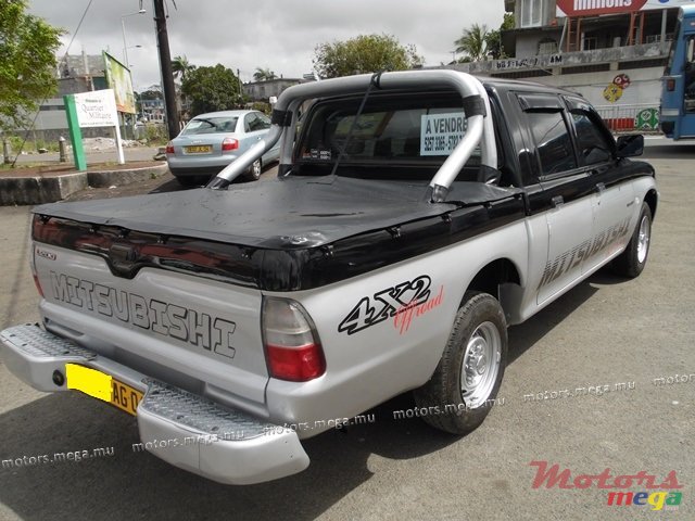 2004' Mitsubishi L200 photo #4
