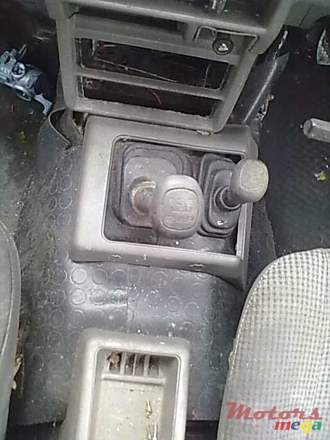 1997' Isuzu KB 280 SCRAP photo #4